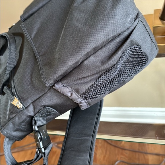 ❣️SKIP HOP BLACK DIAPER BAG ~ CONVERTIBLE SHOULDER STRAP - Picture 4 of 16